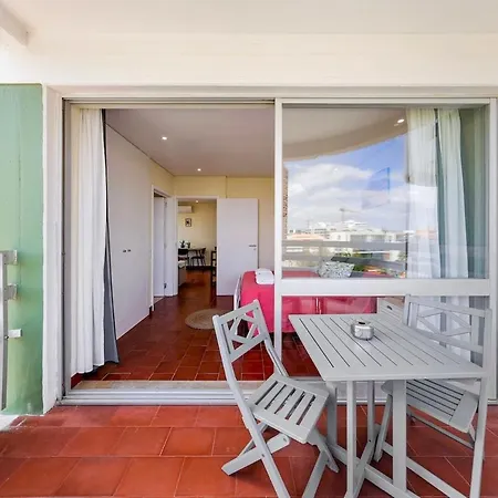 Vista Mar 7 アパート